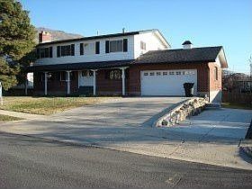 2nd image of 1052 Cambridge Rd
