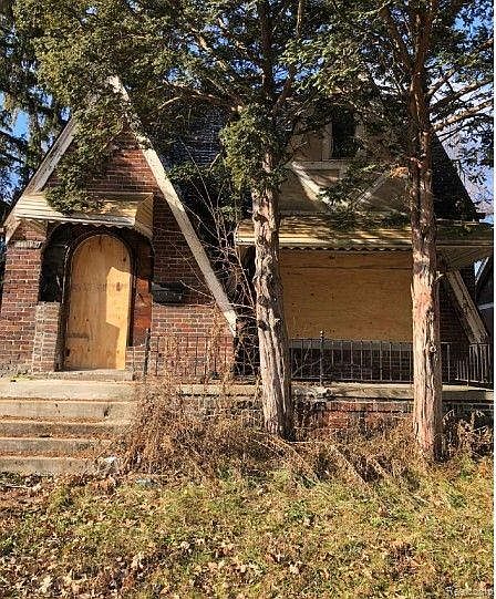 1st image of 15111 Freeland St