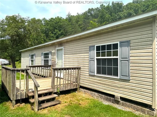 3951 Rockcastle Rd, Given, WV 25245