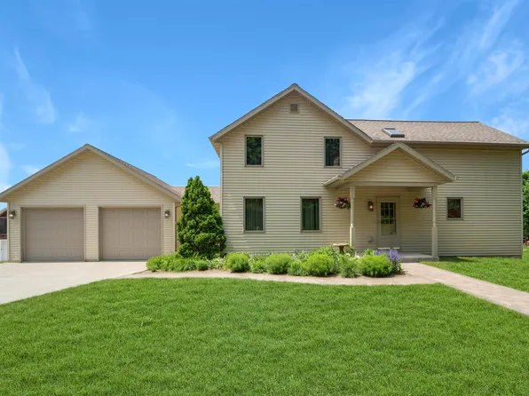400 S County Rd W, Mount Calvary, WI 53057