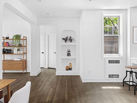 3rd image of 601 E 19th St APT 2O
