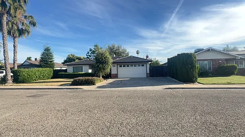 133 Kadota Ave Photo 1