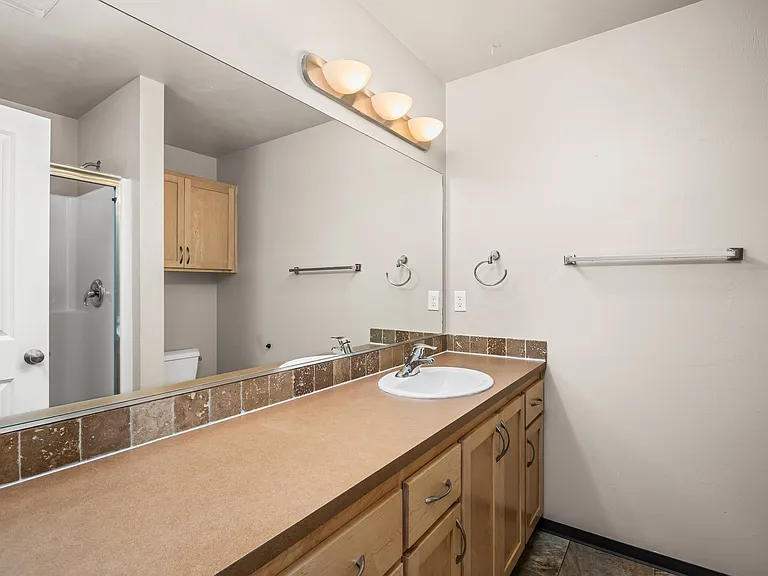 2 bedroom - Bathroom