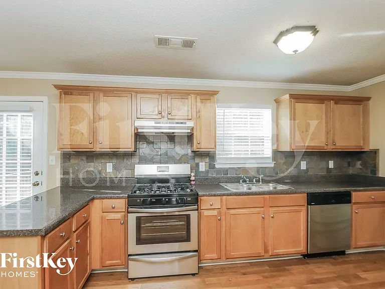 3103 Lonetree Point — Photo 6