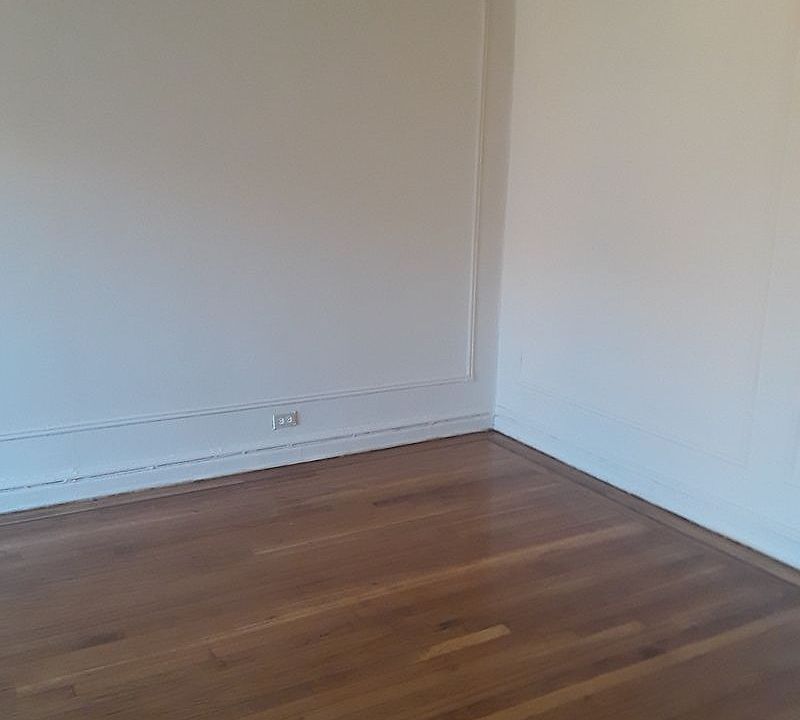 2nd image of 6712 Yellowstone Blvd APT C17