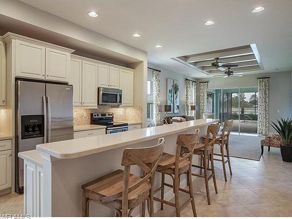 4th image of 9913 Vicenza Dr