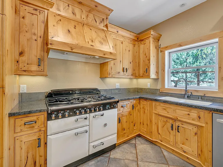 16925 Mount Rose Hwy — Photo 5