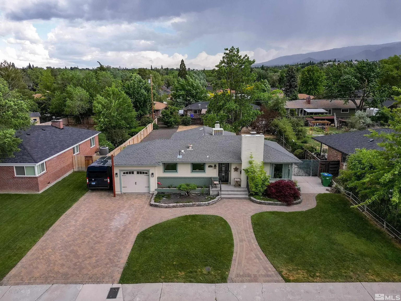 1756 California Ave photo 1