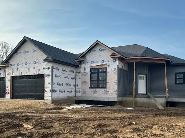 351 Mill Ridge Dr, Byron, IL 61010