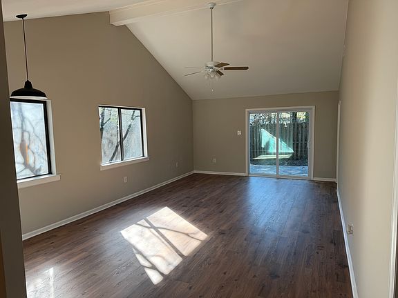 2nd image of 3 Bent Oaks Ct