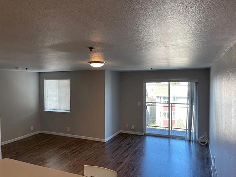1614 Summit Ave #503 — Photo 3