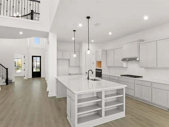373 Hollister Dr, Liberty Hill, TX 78642