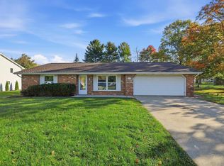 715 Blake Dr, Fort Wayne, IN 46804