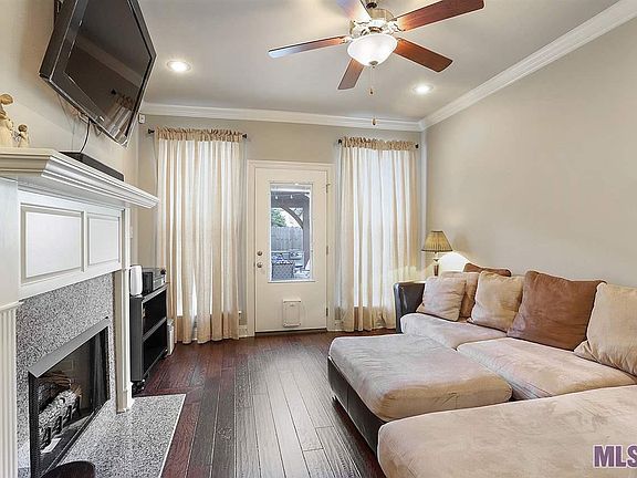 3rd image of 18185 Pinehurst Dr