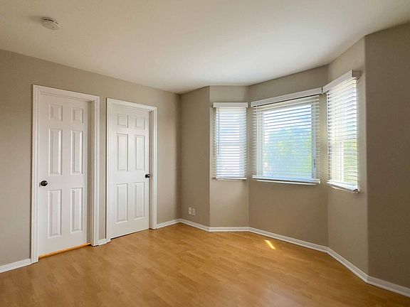 5th image of 4019 Jewell St