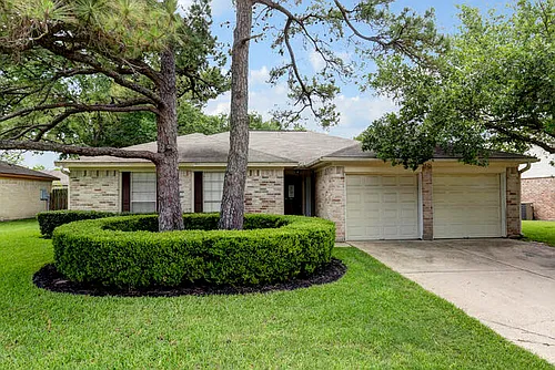 6826 River Mill Dr Photo 1