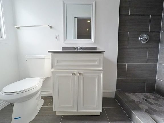4th image of 1925 10th St APT 11