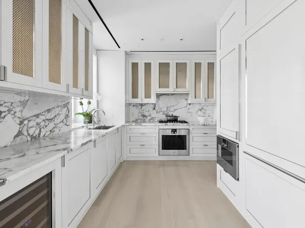 40 East End Avenue image 3 of 23