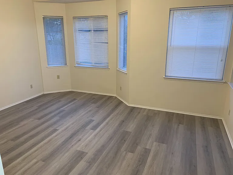 10911 Grassmere Ct — Photo 12