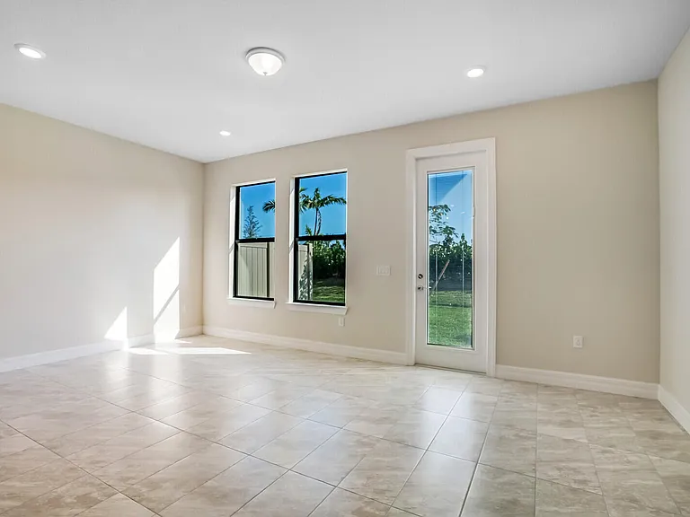 8656 Escue St — Photo 10