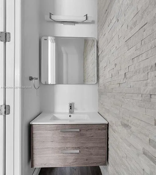 624 SW 147th Ave — Photo 5