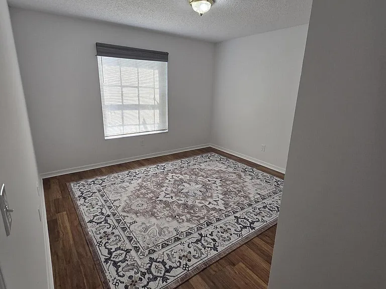 5803 SE Collins Ave — Photo 12