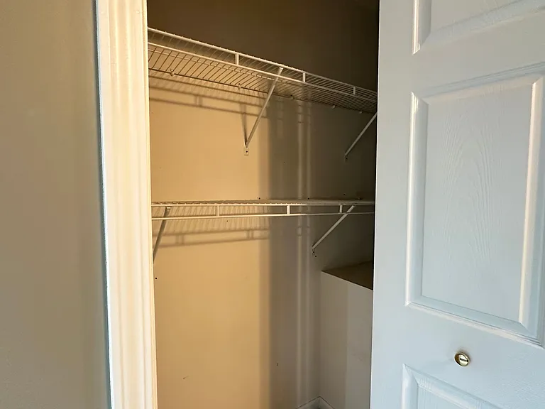 5555 Woodruff Shore Dr — Photo 28
