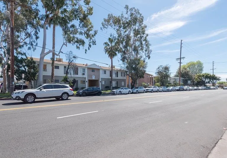 6326 Coldwater Canyon Ave #16 — Photo 3