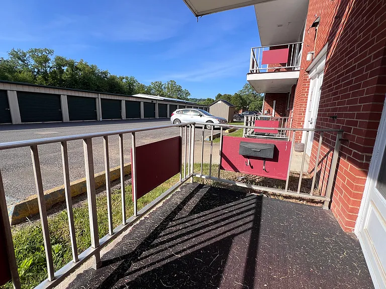 4101 Mountain View Mnr #B1 — Photo 15