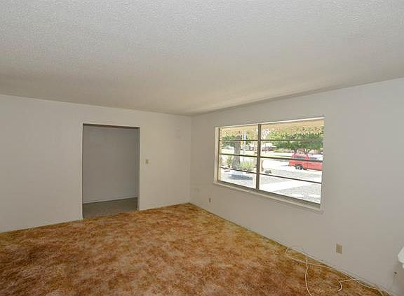 4th image of 8309 Edgemere Blvd