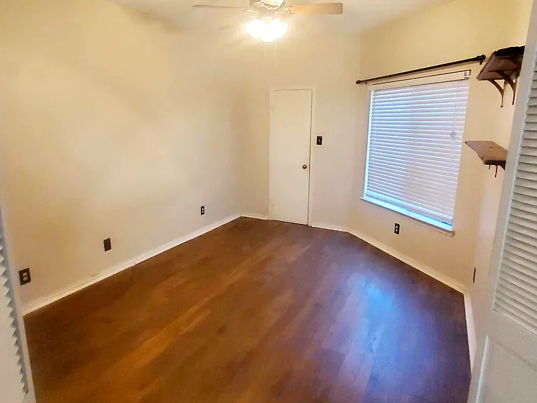 5550 Spring Valley Rd — Photo 9