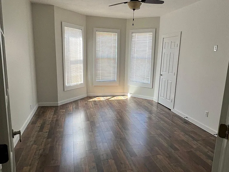 610 N McBride St #SINGLE FAMILY — Photo 5