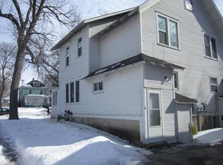 631 3rd St NE, Waseca, MN 56093