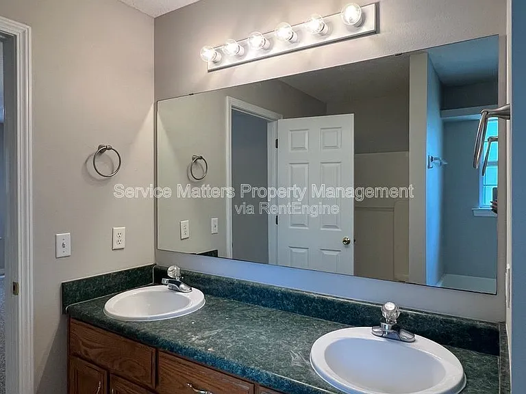 5959 Sleepy Hollow Ct — Photo 19