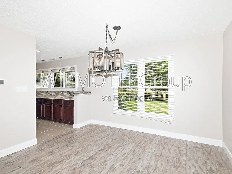 9224 Oak Knoll Ln — Photo 10