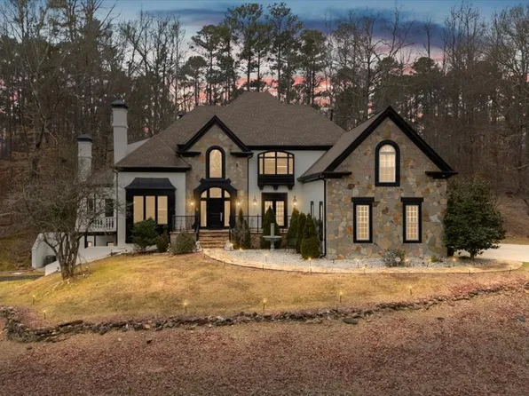 2878 Heather Row Rdg SW, Lilburn, GA 30047