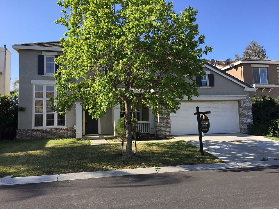 1st image of 2460 Yosemite Way