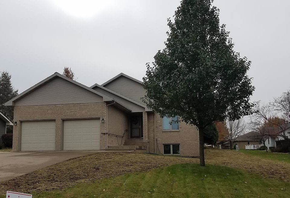 1st image of 8596 Royal Oaks Dr