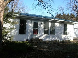 408 W Monroe St, Philo, IL 61864