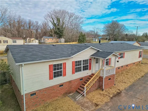 806 Lunenburg Ave, Victoria, VA 23974