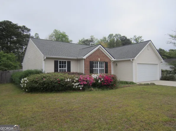 6285 Huntcliff Dr, Flowery Branch, GA 30542