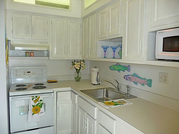 3rd image of 240 N Collier Blvd APT F9