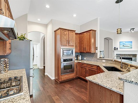2nd image of 5317 Thornbush Dr