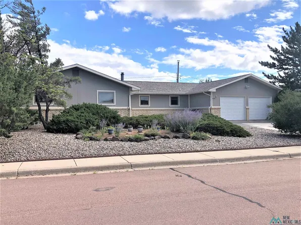 1009 Yei Ave, Gallup, NM 87301