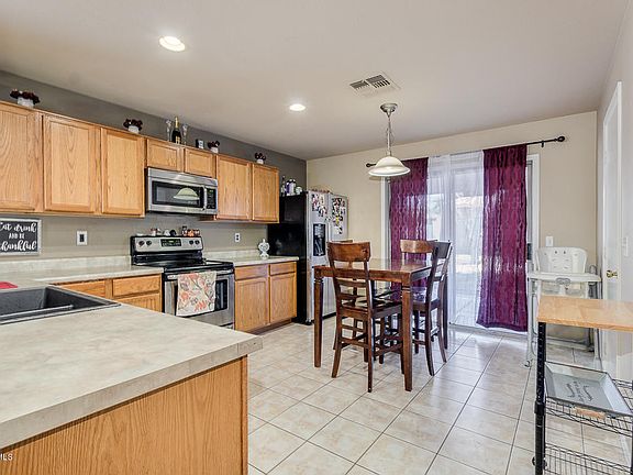 4th image of 2877 W Silver Creek Ln