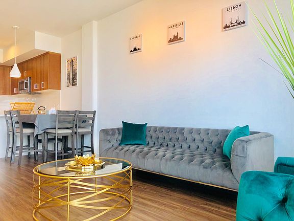 2nd image of 330 Park Blvd #909