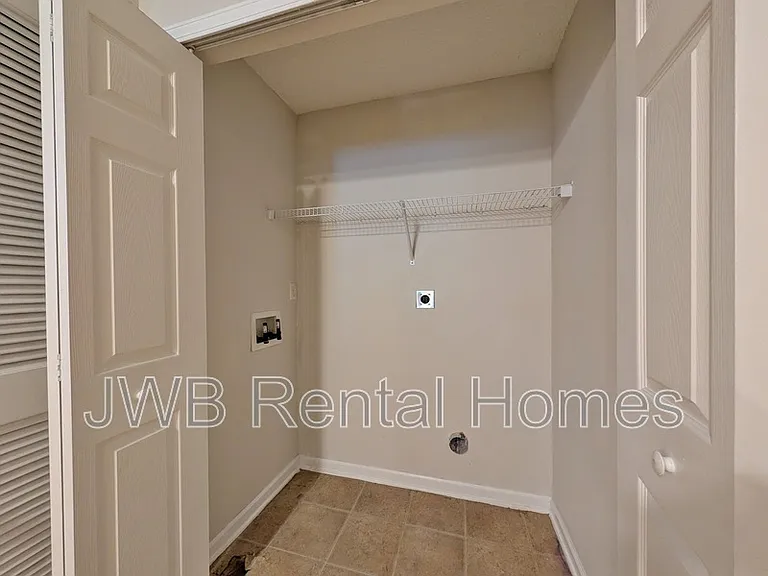 8402 McGirts Village Ln #7E — Photo 10