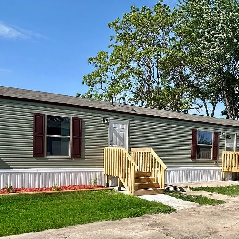 3 bed, 1200 sqft, $1,200 — Photo 2