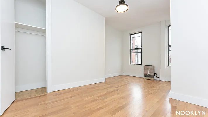 Rented by Nooklyn NYC LLC | media 8