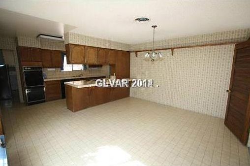 1st image of 800 Campbell Dr